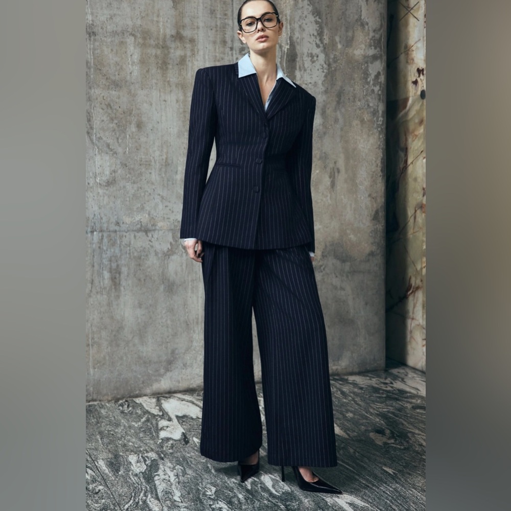 NWT Meshki “Jacqueline” Navy Pinstripe Wide-Leg Pants - Picture 6 of 16